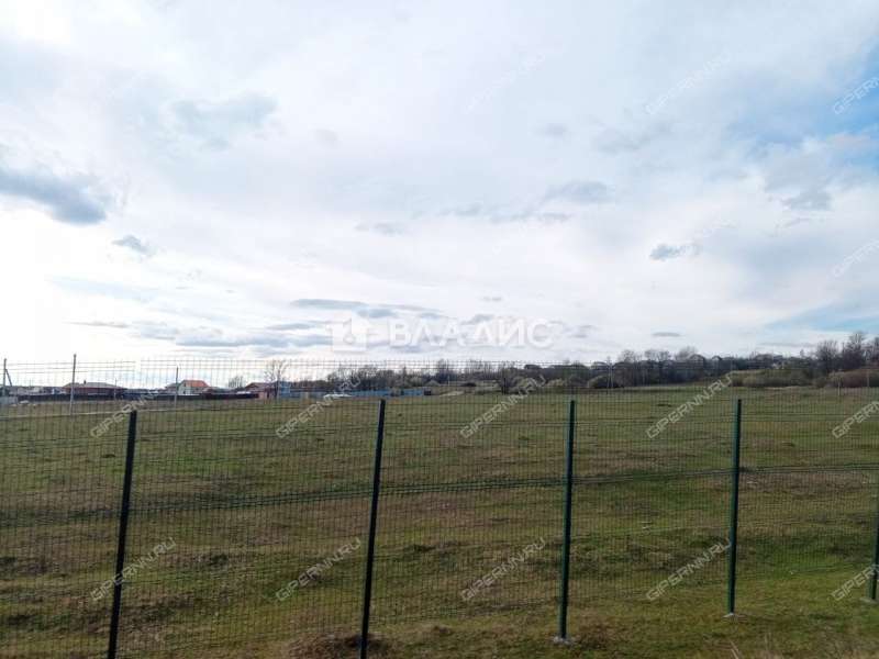 земельный участок 1 000 соток деревня Инютино